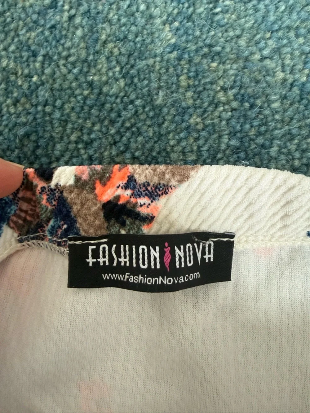 Fashion Nova White Floral Sweetheart Romper with Coral & Navy Accents - Picture 3 of 4